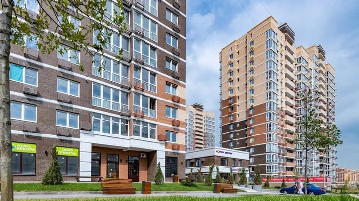 Administrare cladiri mixte cu spatii comerciale la parter si apartamente